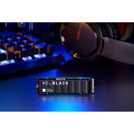 Western Digital WD_BLACK SN850X 2TB NVMe SSD with Heatsink, PCIe 4.0 x4