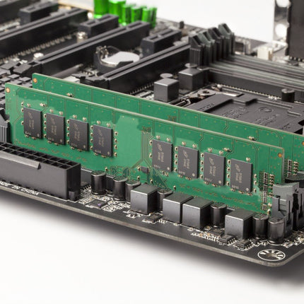 Crucial 32GB 4 x 8GB DDR4 2133MHz CL15 UDIMM Desktop RAM Memory Module
