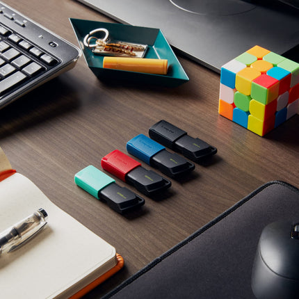 Kingston DataTraveler Exodia M 128GB USB-A USB 3.2 Gen 1 USB Flash Drive